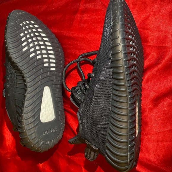 Yeezy boost 350 v2 mono cinder - Picture 4 of 6